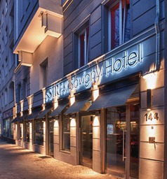 0fccaa36eaee187876f1054e61c534e1_sir_savigny_hotel_front_new_e_20153_1